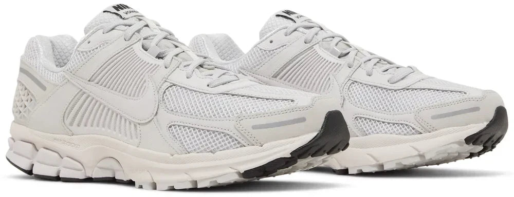 NIKE TN VOMERO 5 WHITE